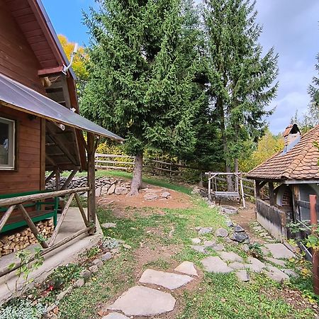 Vén Fenyő Kunyhó Ciceu Exterior foto